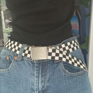 BRANDY MELVILLE CHECKERED BUCKLE BELT